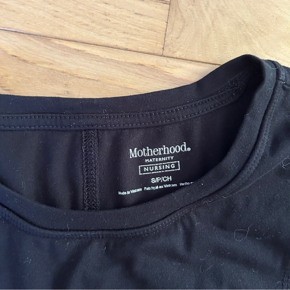Bundle - Motherhood Maternity Nursing/Breastfeed Tops. Size Small. Black/Green. - Picture 6 of 6